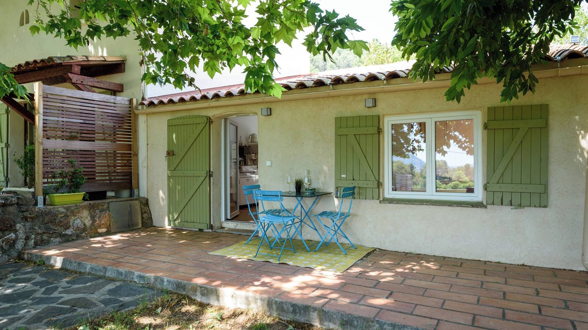 Sollies Pont Apartment | Dependency rental in a mas in Provence for 2 people