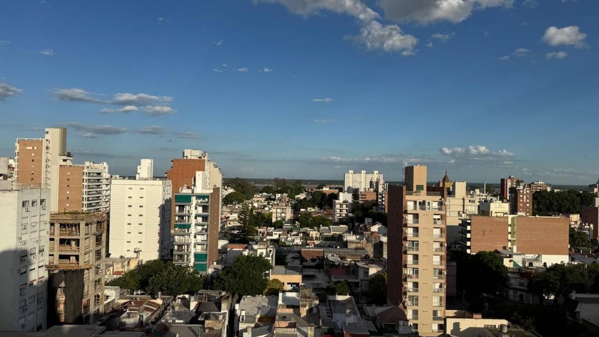 Centro Apartment | Dept. C/Large Swimming Pool +Quincho w/RIVER View