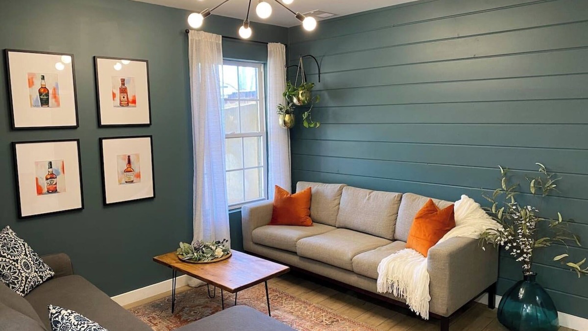 Buechel House | Derby City Hideaway