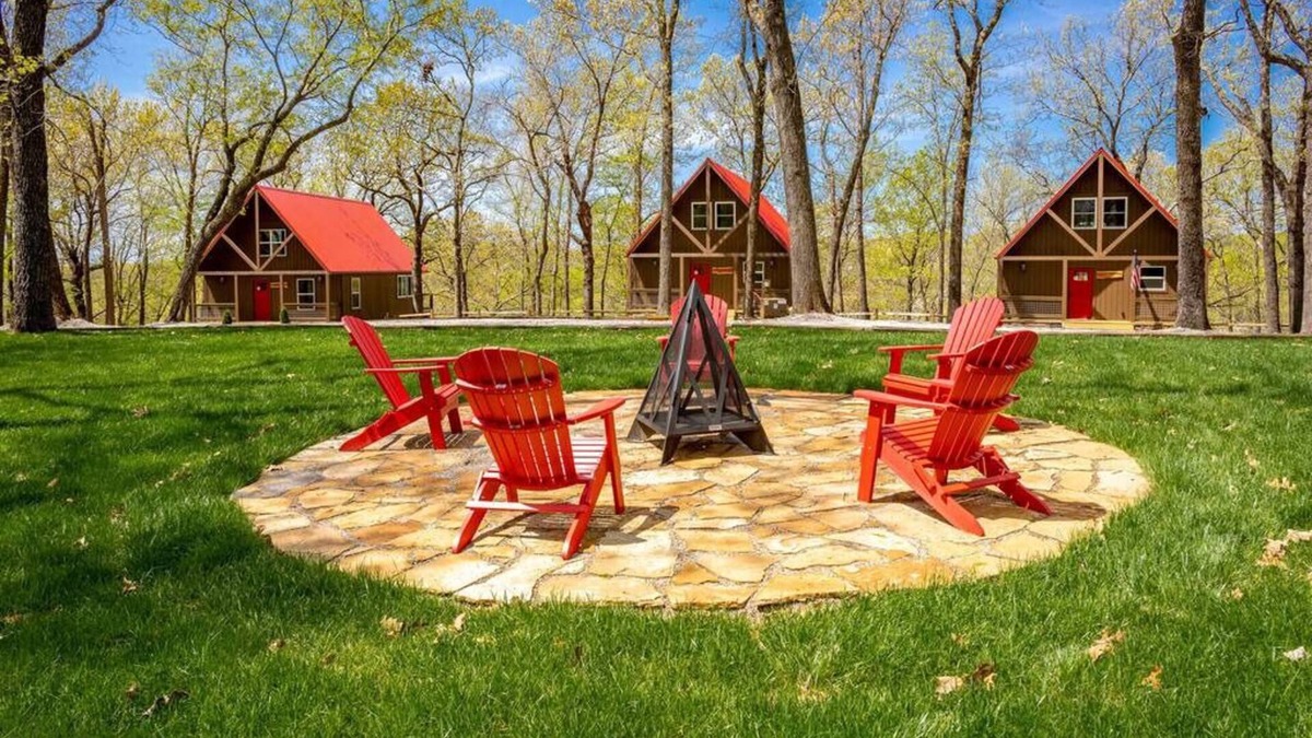 Afton Cabin | Derbyshire Cabin (Boat Slip Included)