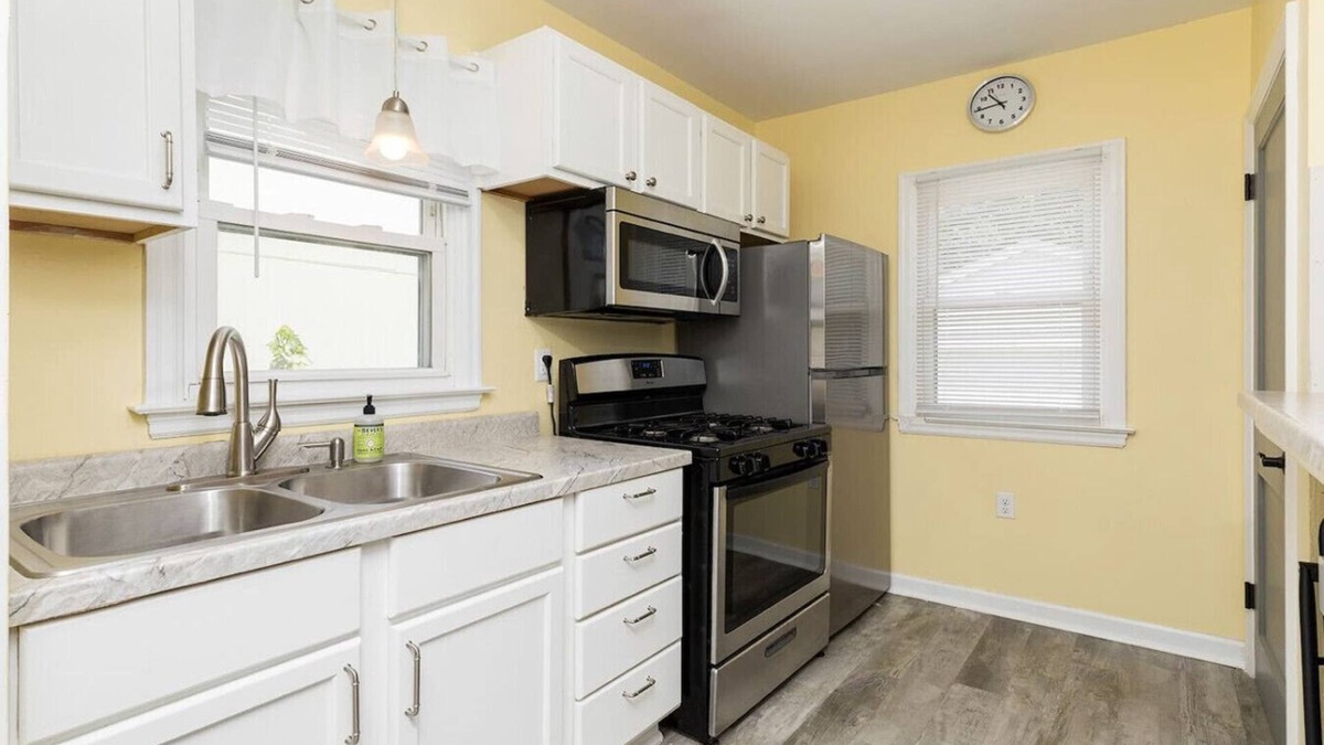Des Moines House | Des Moines Classic 3 bedroom Getaway