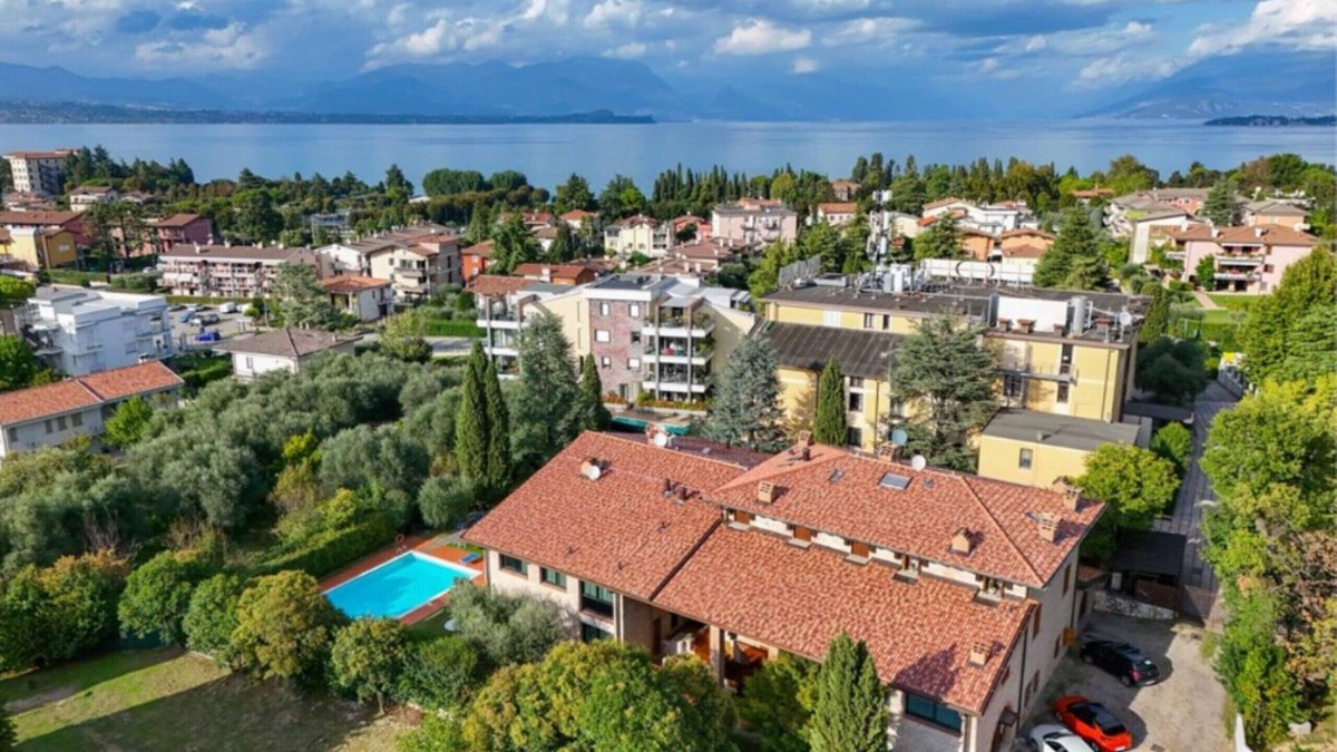 Rivoltella Apartment | Desenzanoloft Swarovski & Pool