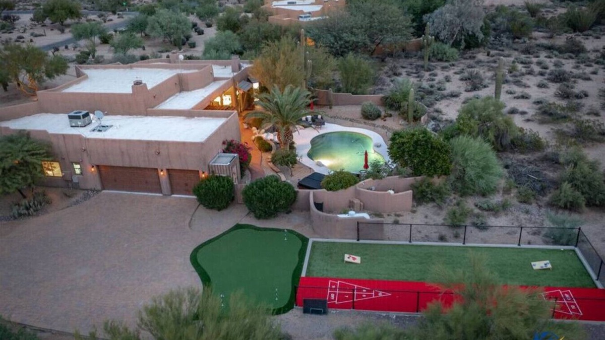 North Scottsdale House | Desert Hideaway+Shuffleboard+Golf+Billiards+Pool & Spa+Table Tennis