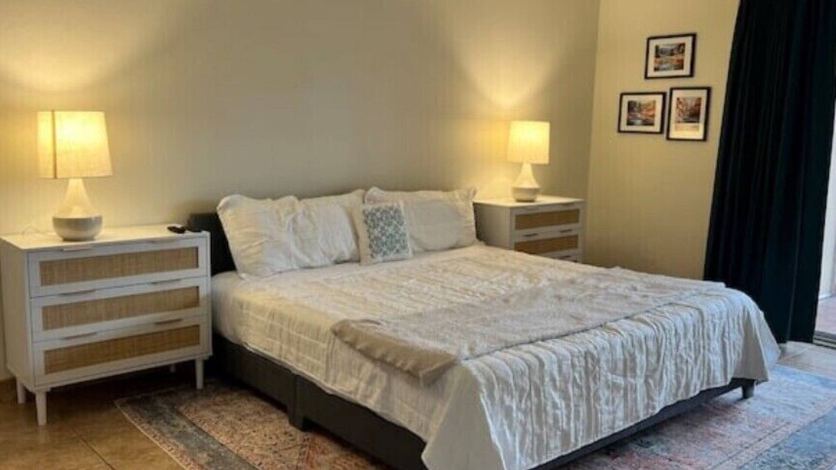 Lake Biltmore Village Condo | Desert lake condo