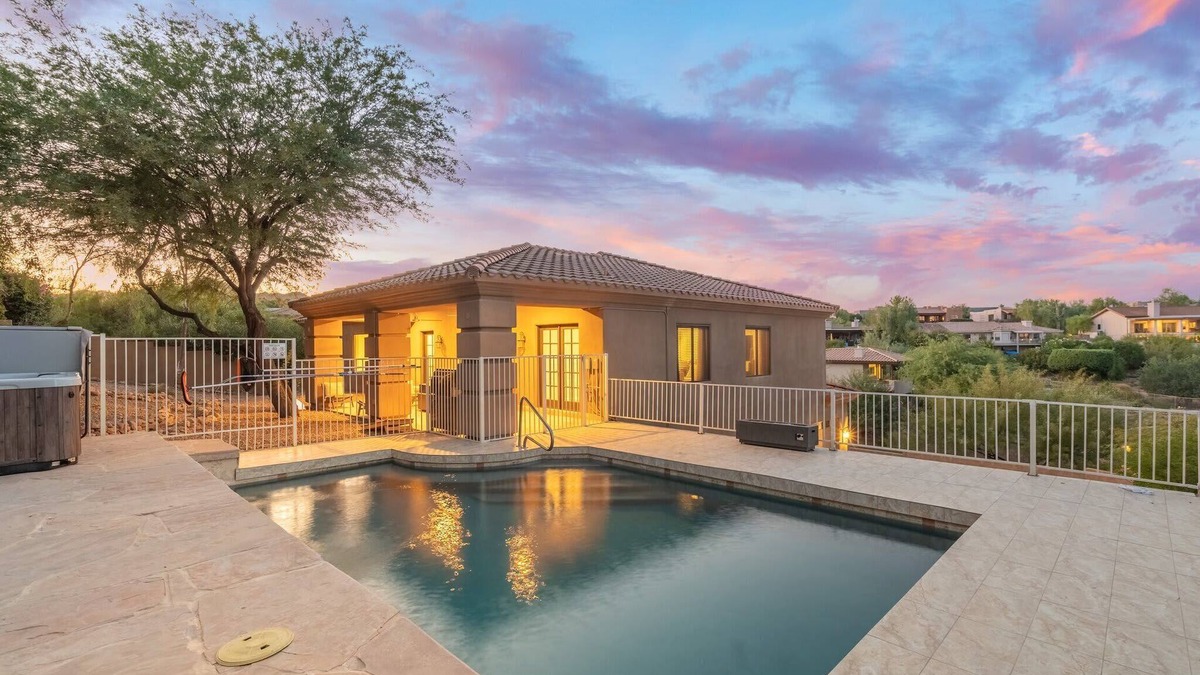 Fountain Hills House | Desert Luxury Retreat| Pool + Hot Tub | Dark Sky