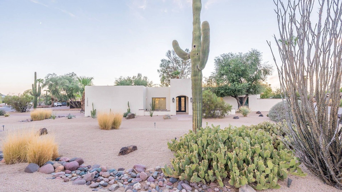 Raskin Estates House | Desert Pueblo Retreat with Serene Backyard Oasis