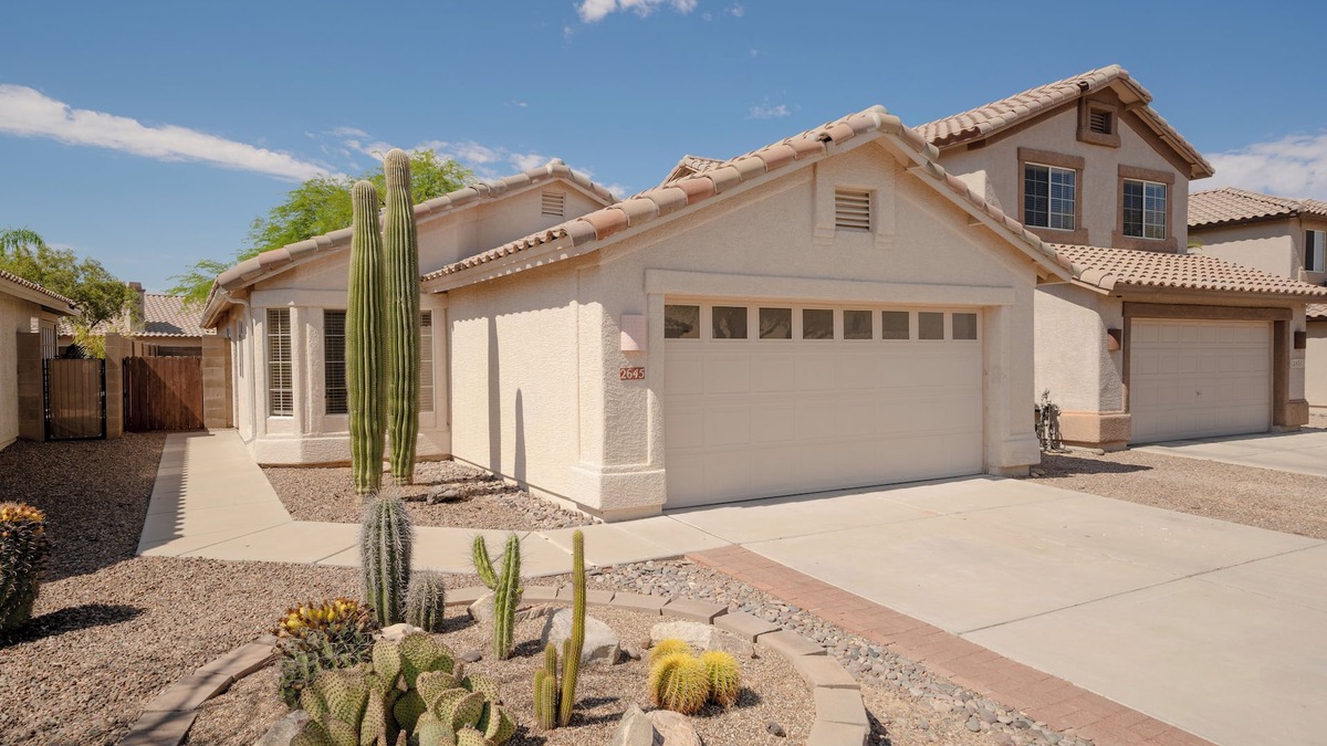 The Bluffs House | Desert Retreat near Oro Valley
