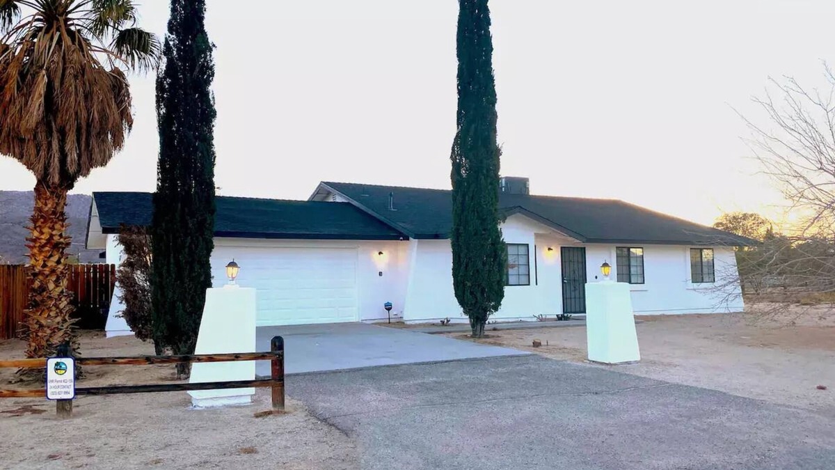 Twentynine Palms House | Desert Trails Artist Getaway