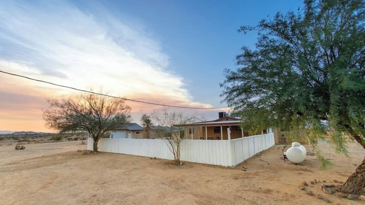 Wonder Valley House | DesertGem 5Acres Arcade Pool Spa KingBed Game Room