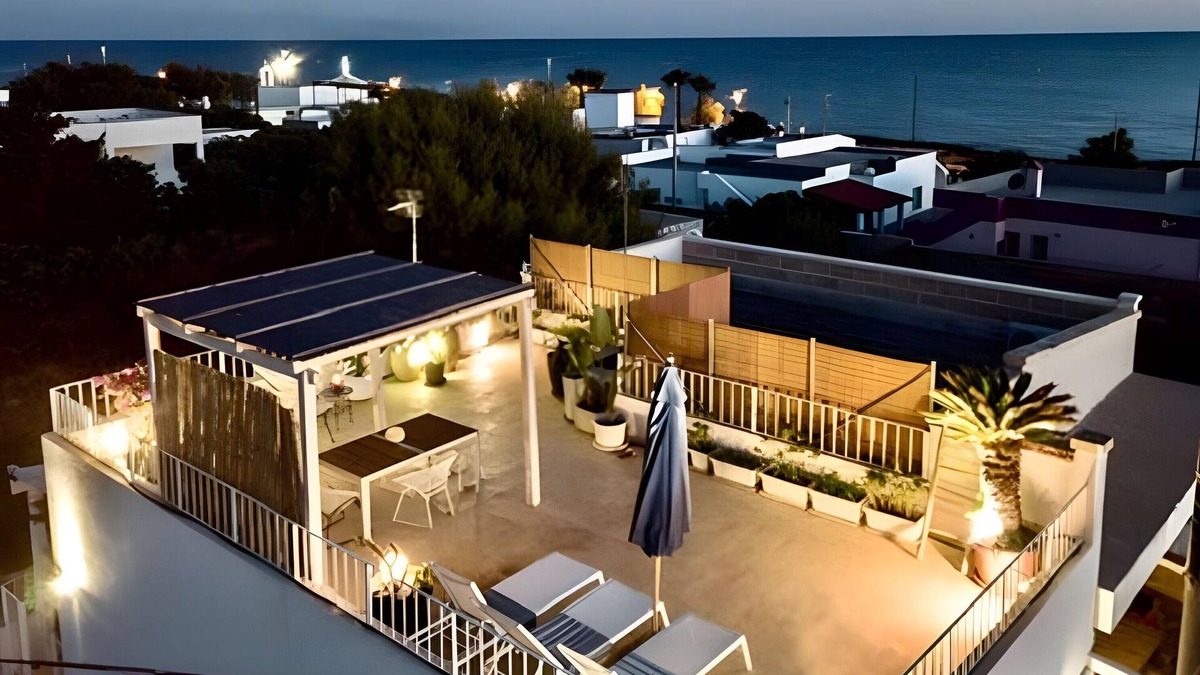 Capilungo House | Design apartment with rooftop by the sea