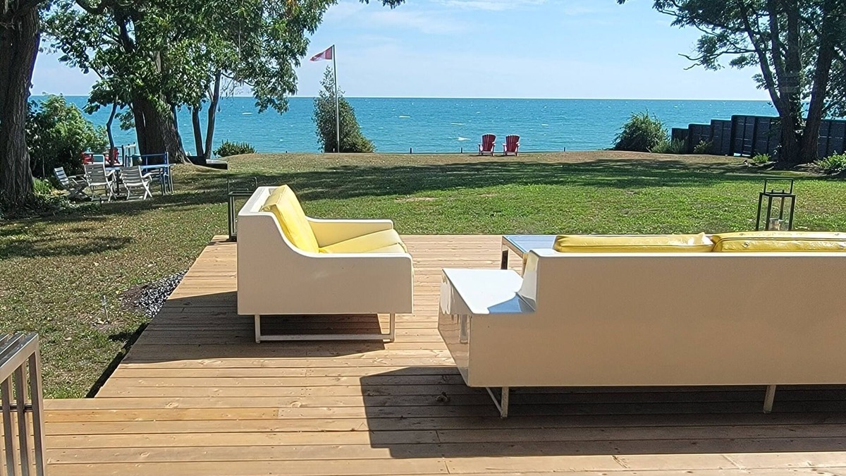 Wellington House | Designer Lakehouse in the Heart of Wellington; acre of land; 125ft of Waterfront