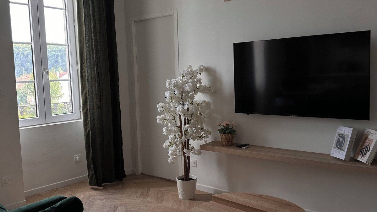 Perigueux Apartment | Design & Comfort apartment ! Sleeps 4