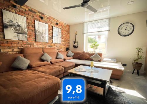 Herford Apartment | DESIGN LOFT Herford - Parkplatz, WLAN, Netflix, Heimkino