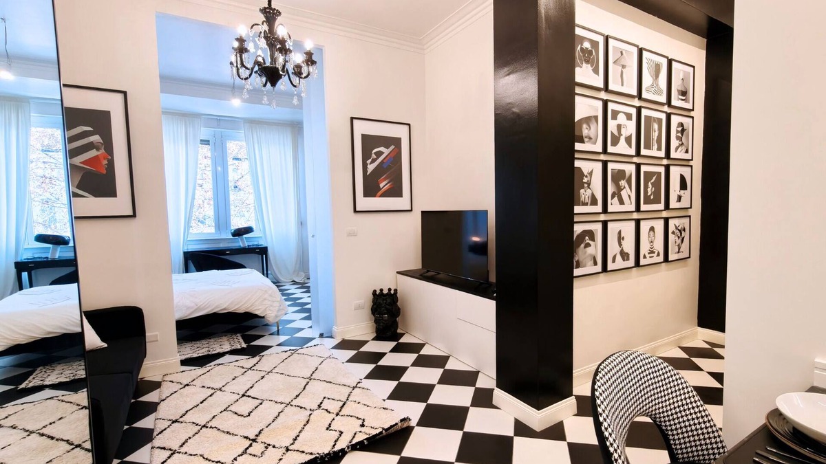 Milan Apartment | Designed 2 rooms Milano Center shopping area, Subway to Airport and Fiera Milano