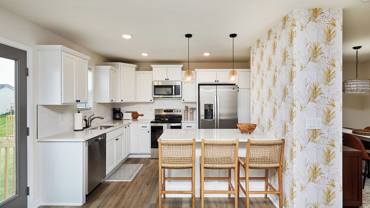 Van Meter House | Designer 4BR-New Build! Giant TV, Great for Groups/Families