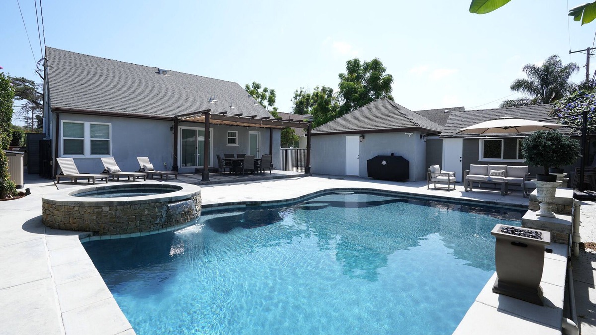 Santa Ana House | Designer Decorated Pool/Jac Home w/Casita