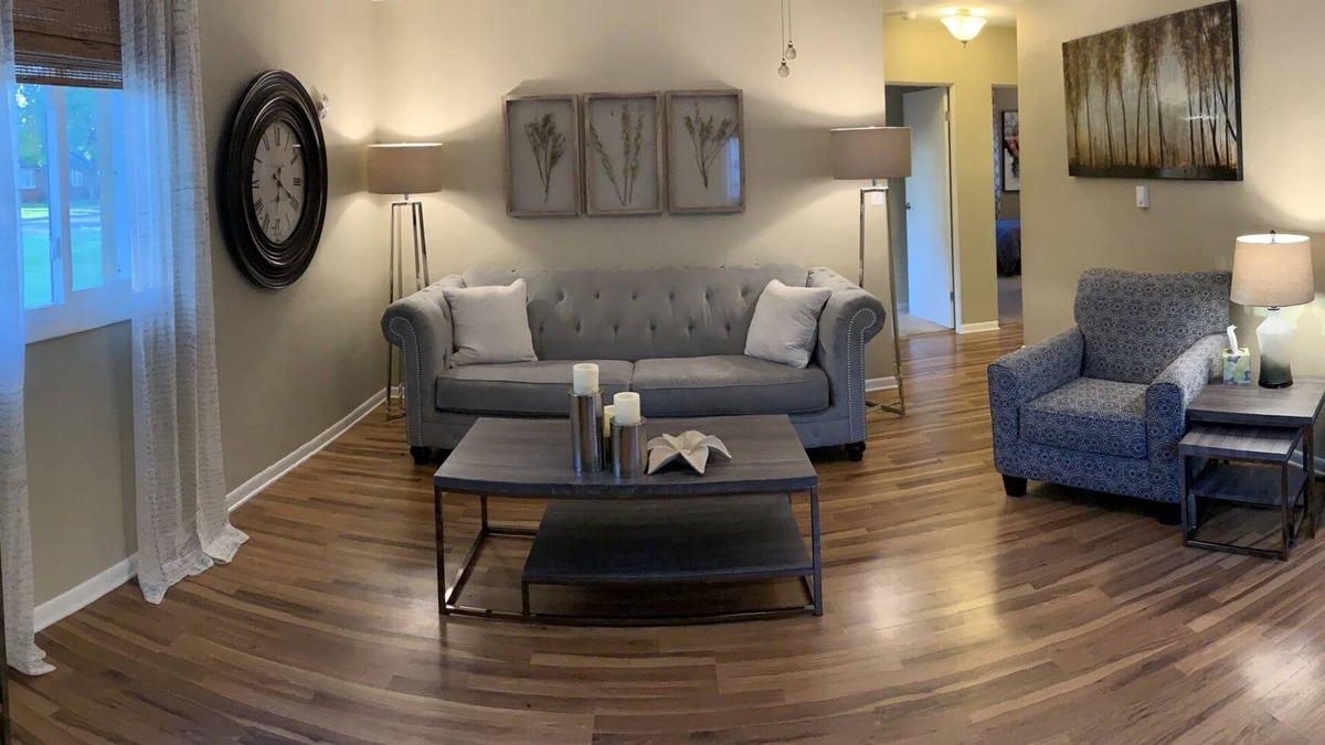 Farmington House | Designer Getaway is a fully remodeled house close to downtown.