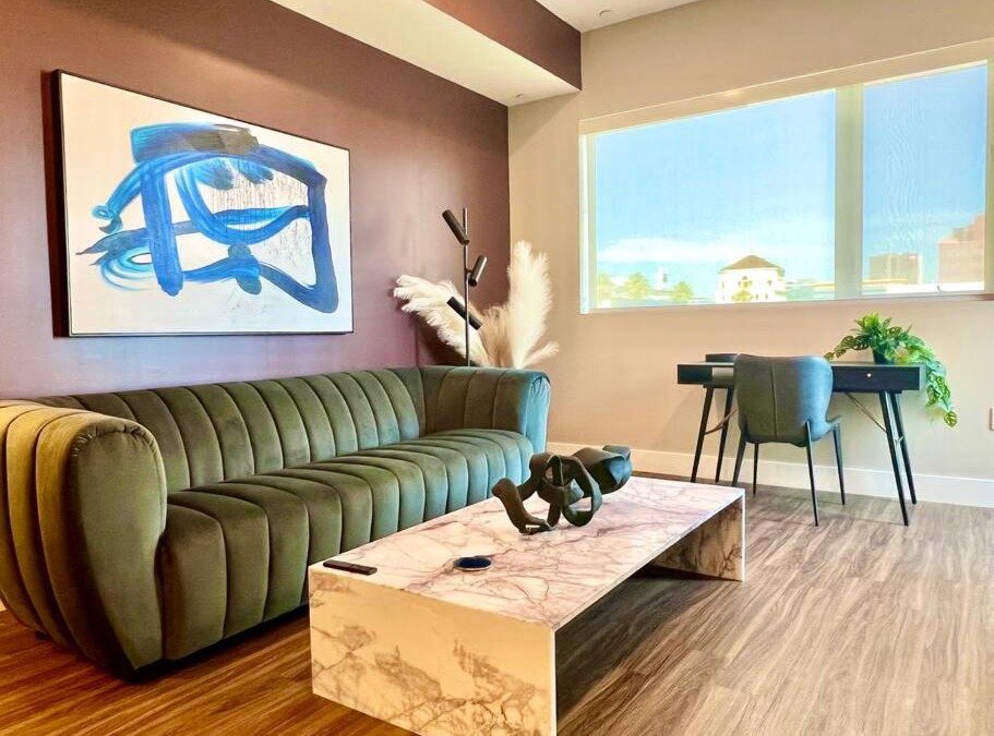 Hollywood Apartment | Designer Hollywood Penthouse with Private Balcony on Sunset