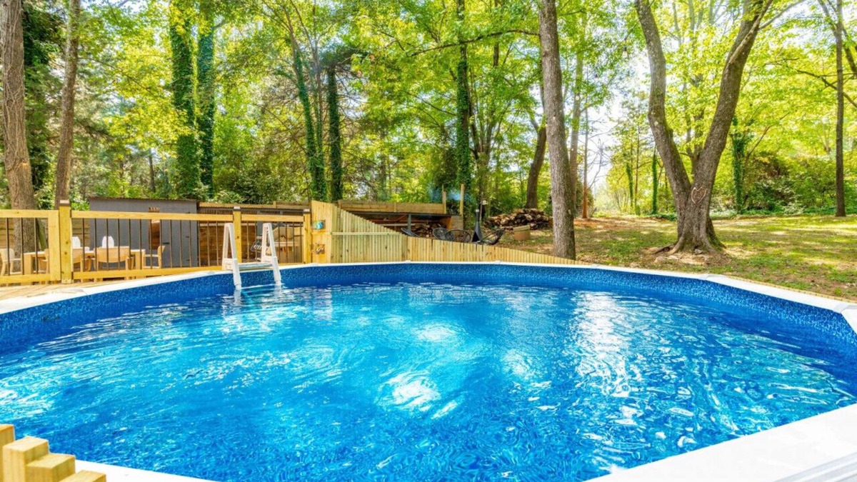 Northwest Raleigh House | Designer Home With Pool Sleeps 12!