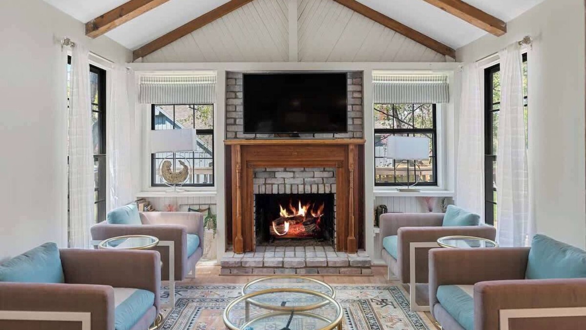 Lenexa Villa | Designer Luxury 4bed/4ba w/Pool