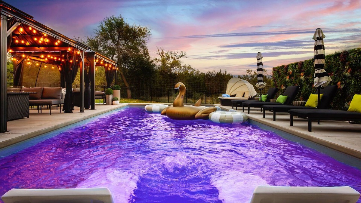 Driftwood House | Designer Retreat! | Private Pool, SPA , & Theater~