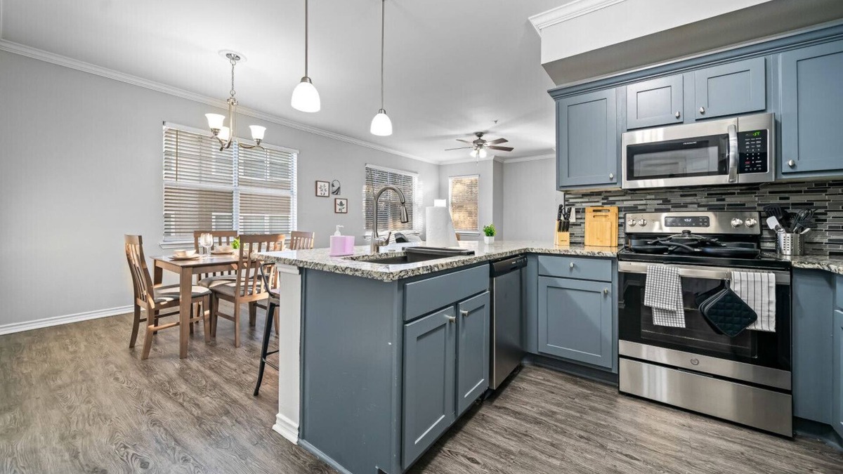 Fossil Creek Apartment | Designer Space | 2 Beds 2 Baths | Pool