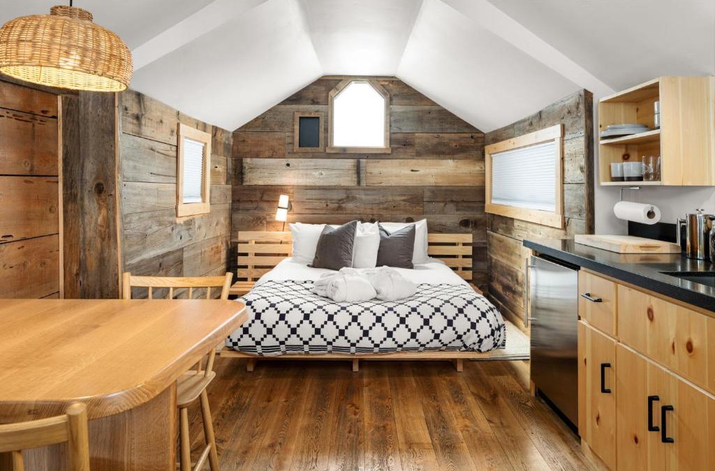 Markleeville Hotel | Desolation Hotel Hope Valley