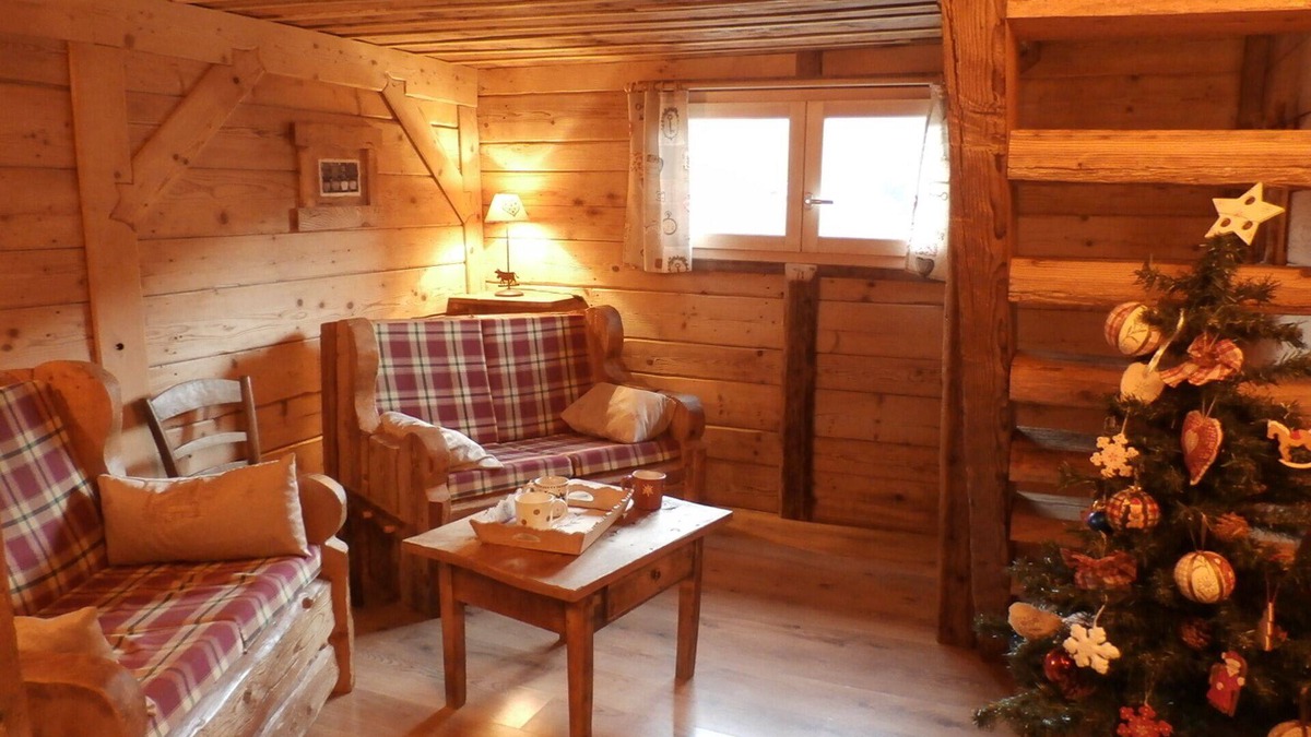 Beaufort Ski Chalet | Detached chalet in Arèches Beaufort resort. Warm and charming