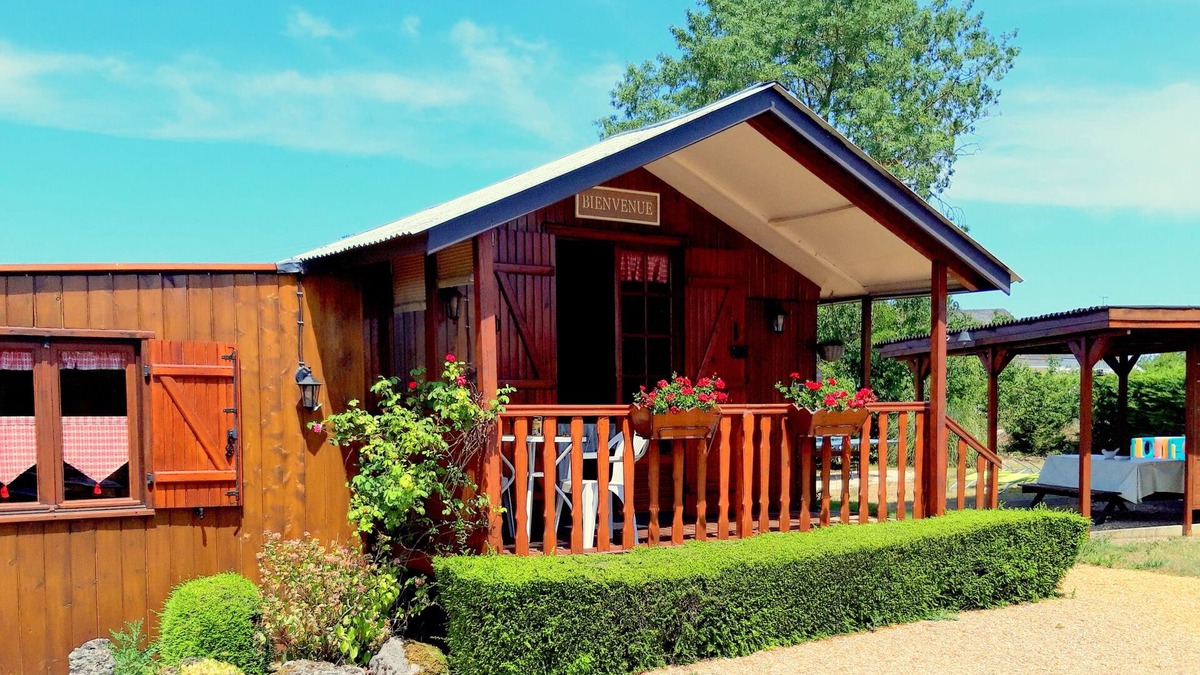 Broc House | Detached chalet Ping-pong, pétanque, barbecue, pergola.