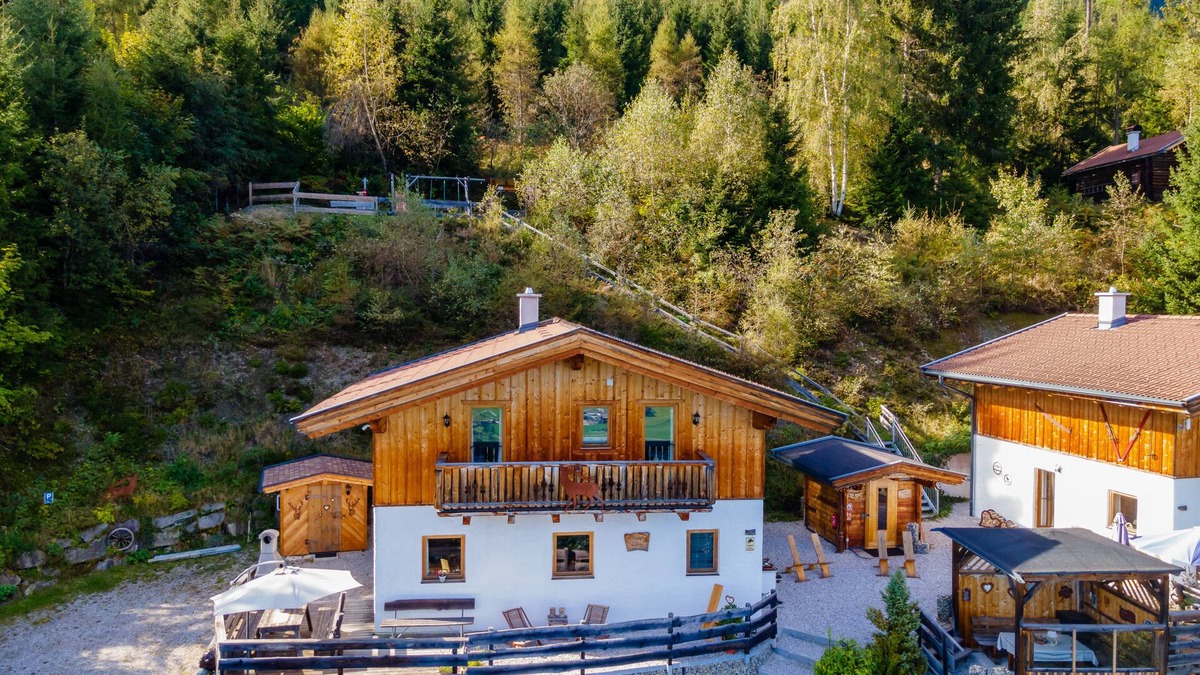 Aufhausen Ski Chalet | Detached chalet with sauna with fantastic mountain panorama