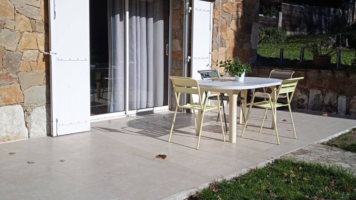 Evenos House | Detached cottage Protected car parking