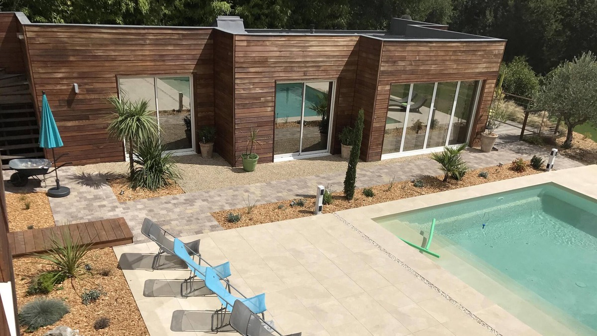 Nantes Nord House | detached cottage with landscaped nature park