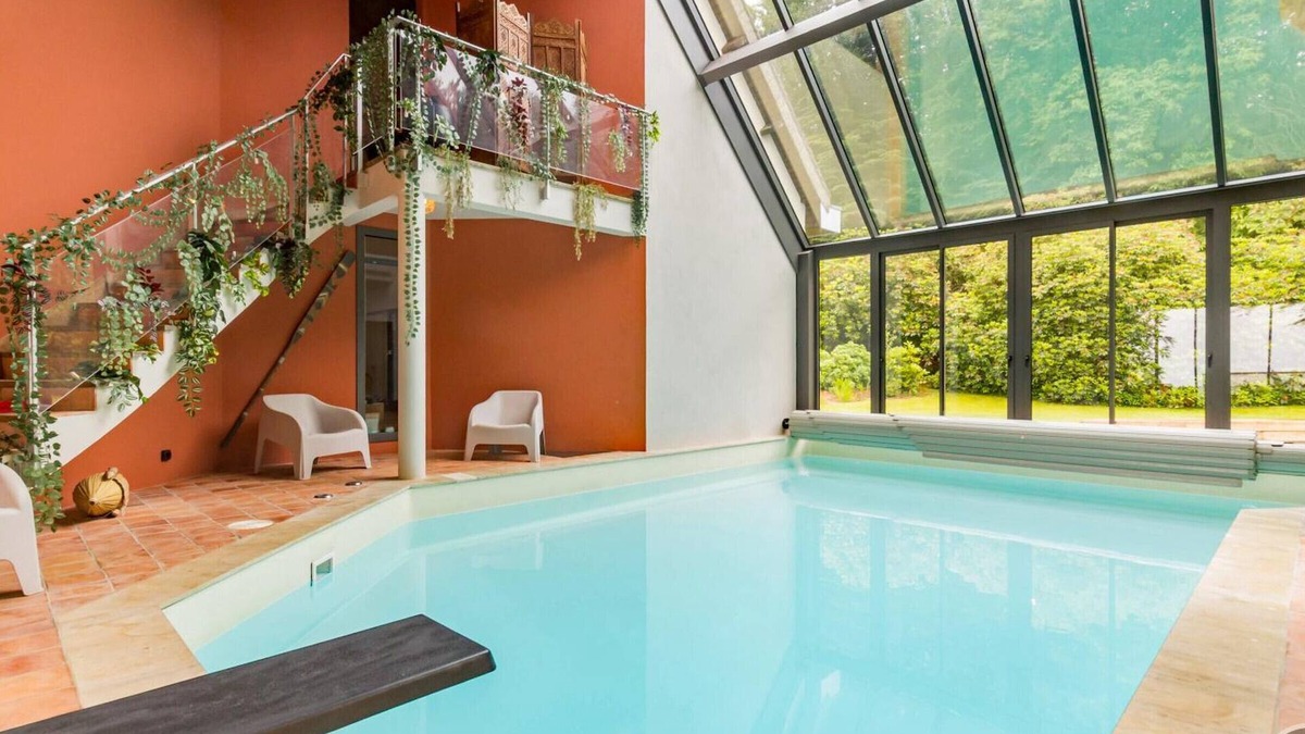 La Glacerie Cottage | Detached house with shared pool and terrace in Cherbourg