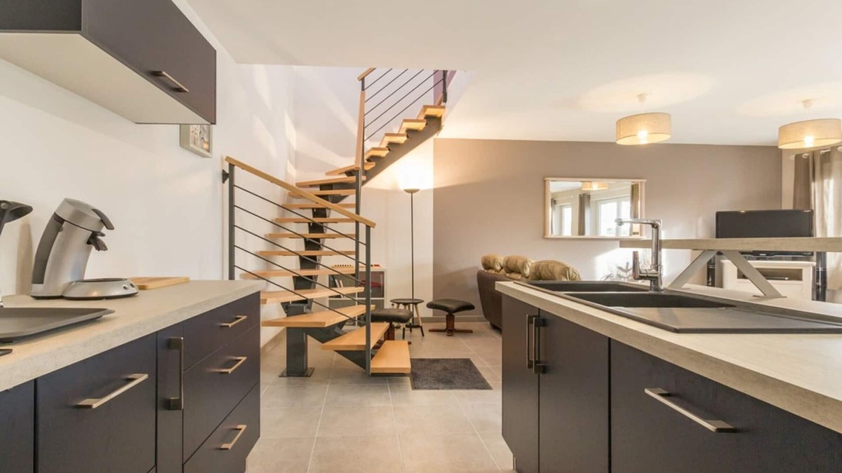 Saint-Vaast-la-Hougue Cottage | Detached house with terrace and stunning views in Saint-Vaast-la-Hougue