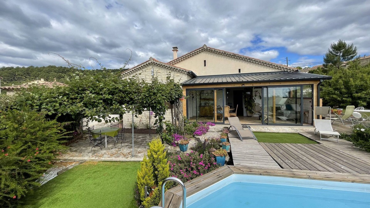 Saint-Paul-le-Jeune House | Detached house with 1200m² walled garden