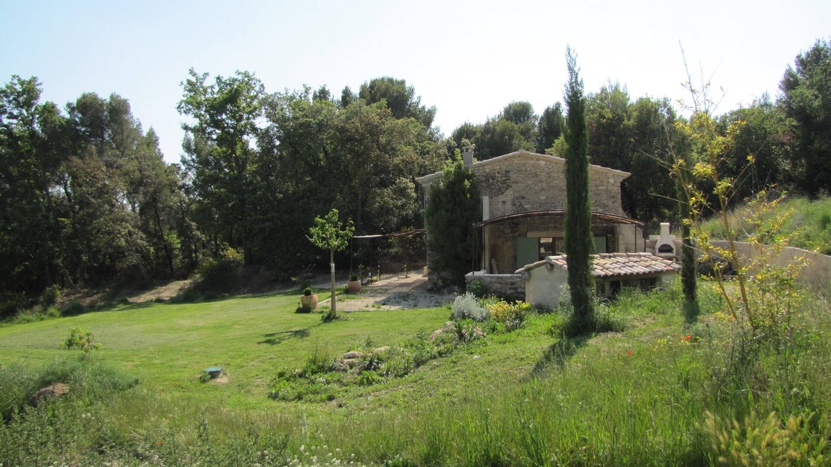 Cabrieres-dʼAigues House | Detached house at the foot of the Luberon near Cabriéres d'Aigues FR2RQ1YR