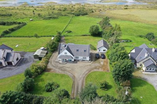 Kilkeedy House | Detached house enjoying amazing views of Burren mountain