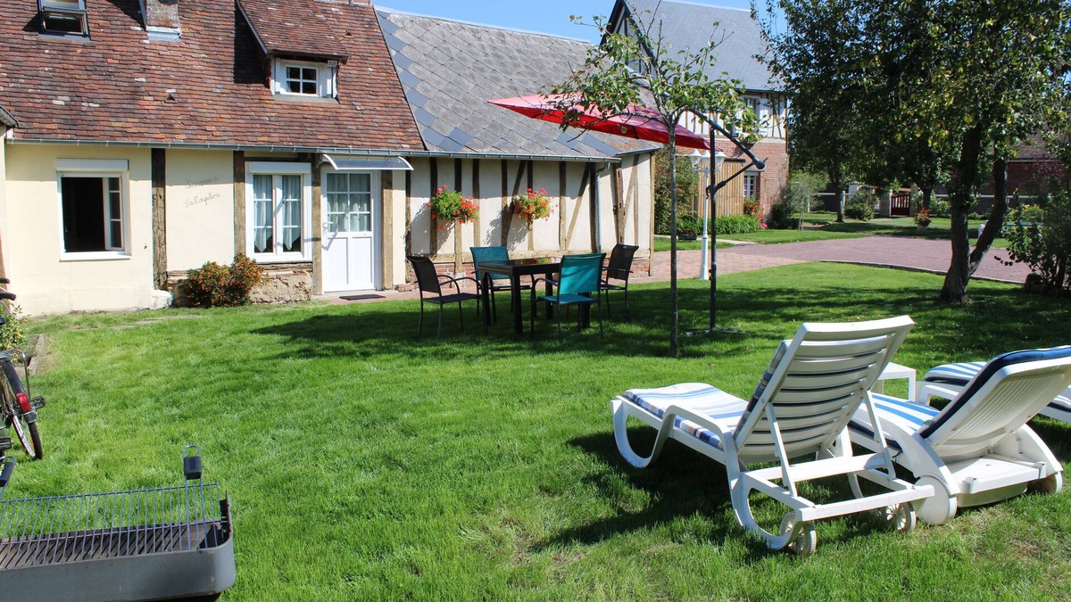 Beaumesnil House | Detached house in an 18th-century property.