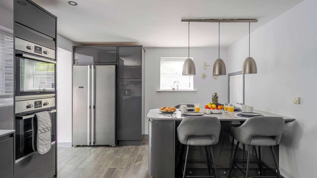 Ashbocking House | Detached House in Quiet Suffolk Village - Pets Allowed