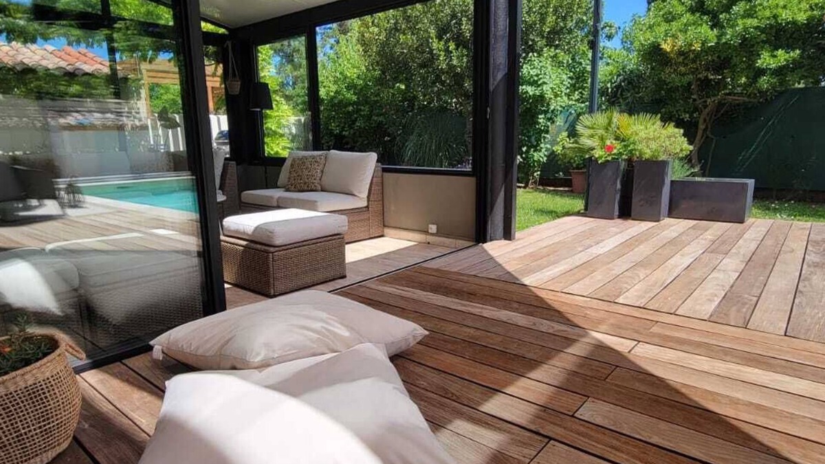 Gonfaron House | Detached house in village with garden and swimming pool