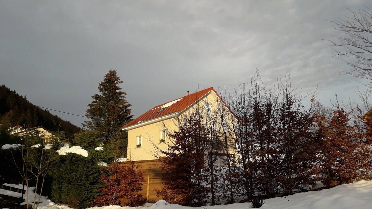 Bellefontaine House | Detached house sleeps 6 3 bedrooms / 2 shower rooms near resorts