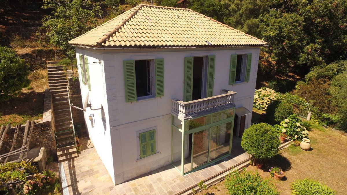Cagnano House | Detached house with garden