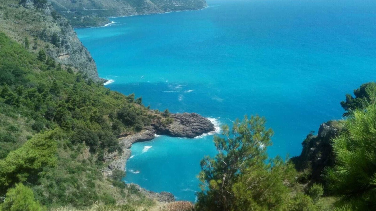 Santa Maria del Cedro House | DETACHED COTTAGE WITH CHILDREN'S POOL AND ON-SITE KEEPER