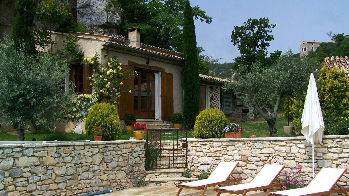 Simiane-la-Rotonde House | Detached Provencal house with private pool and SPA!