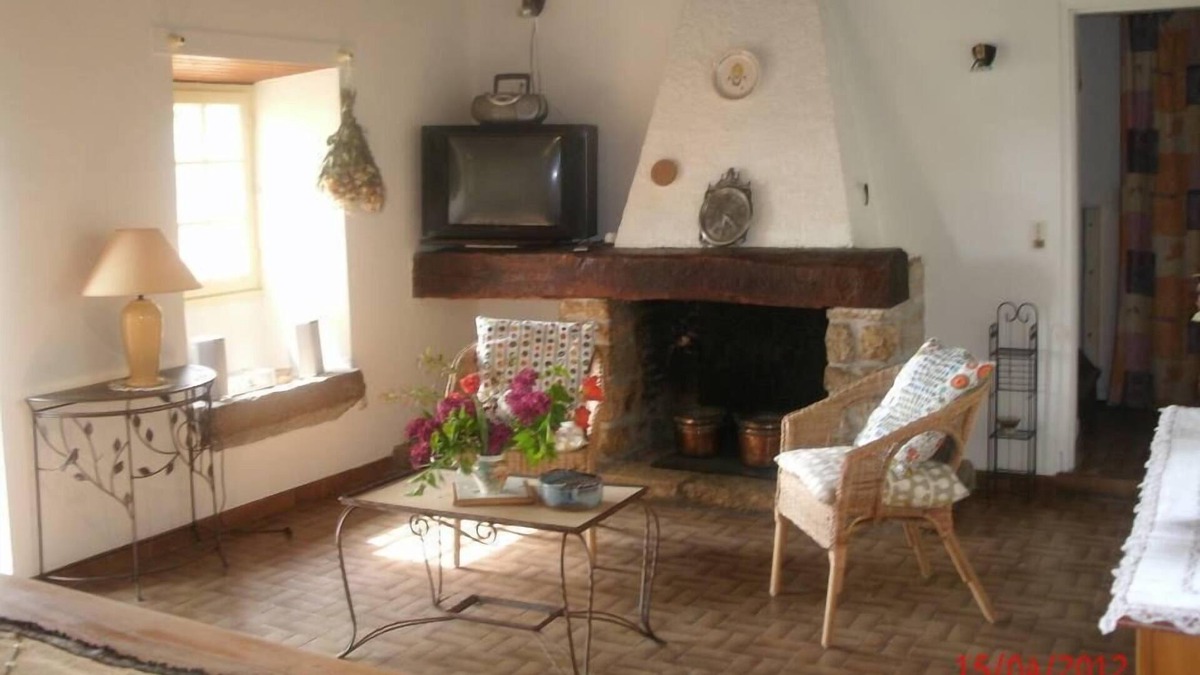 Quissac House | Detached quiet in a green