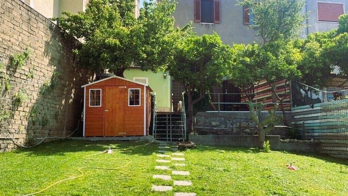 Tarquinia House | Detached vacation home with garden 500m from the historic center