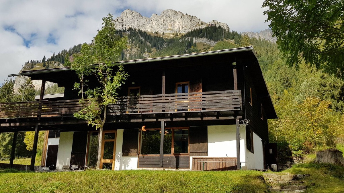 Nesselwaengle House | Detached vacation house with view upon the valley, sunny location