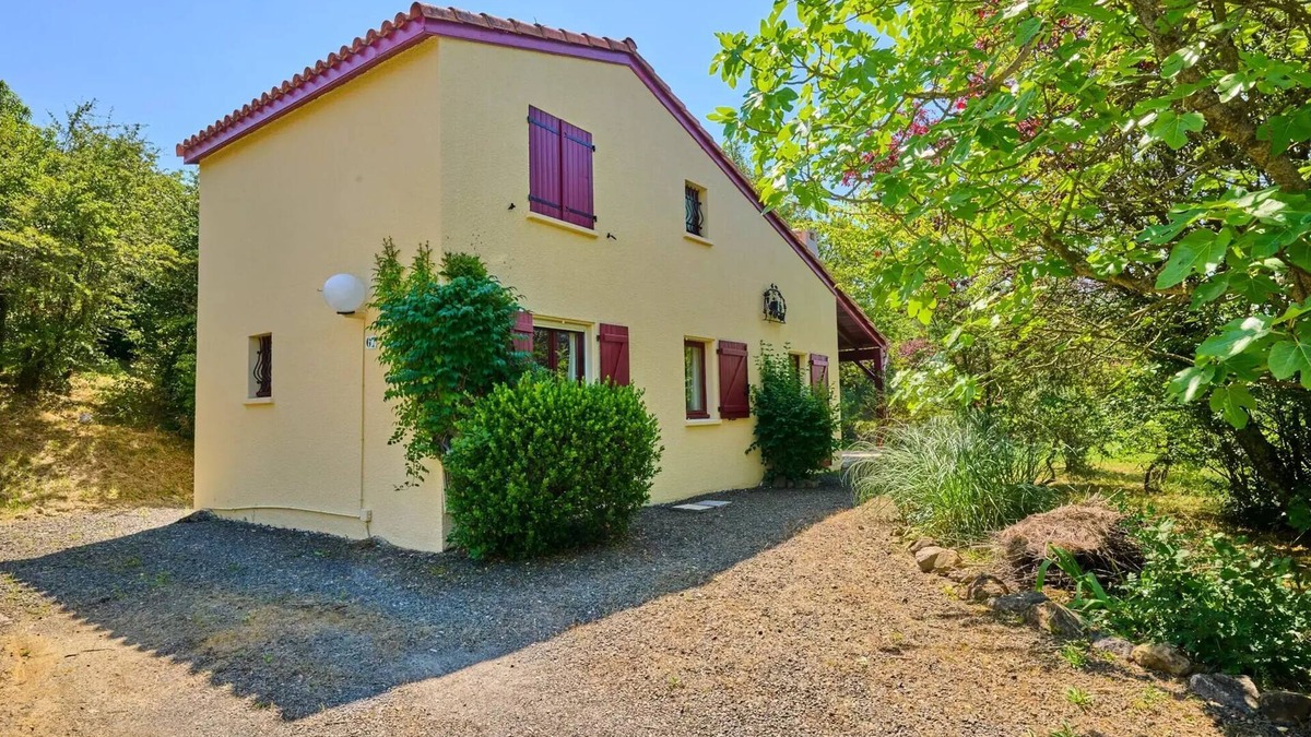 Quillan Villa | Detached villa, 2 bathrooms, sleeps 6