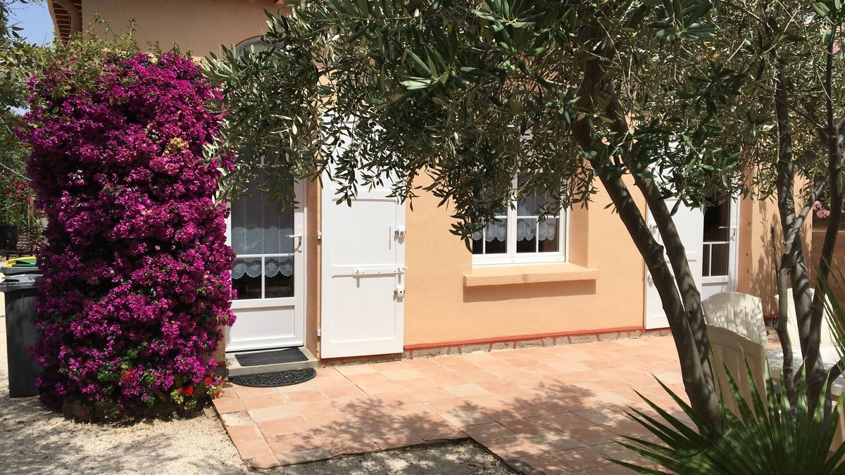 Sanary-sur-Mer Villa | Detached villa in residential area, beach and shops nearby