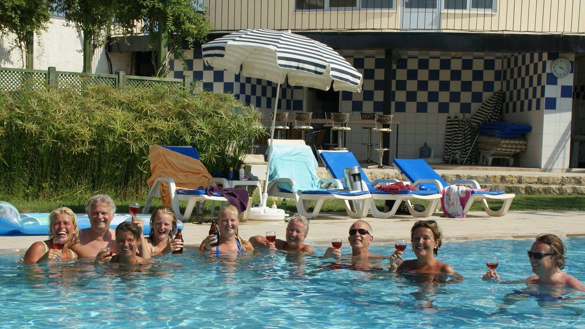 Side House | DETACHED VILLA PRESTIGE 6 CLOSE TO BEACH